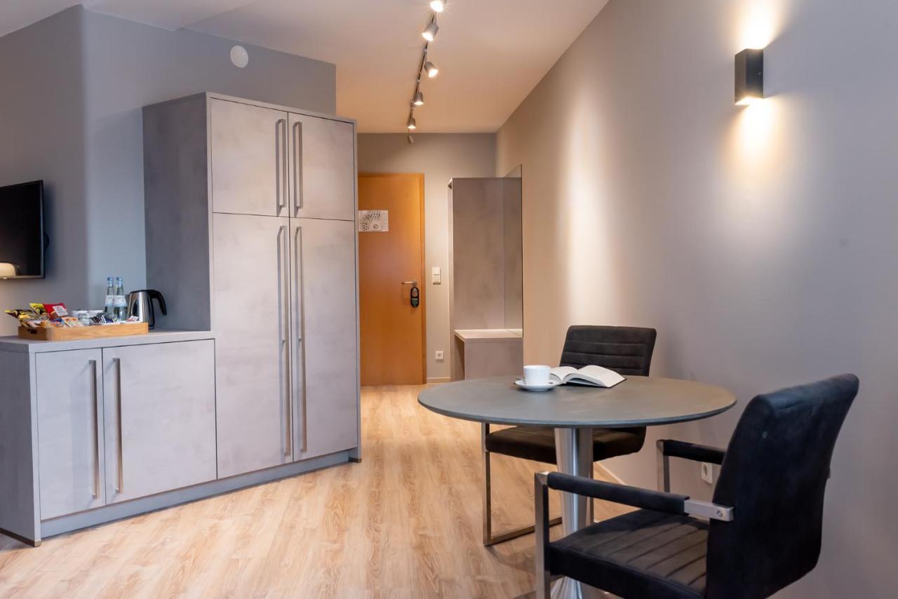 Hotel Circle Inn Ramstein-Miesenbach Bagian luar foto