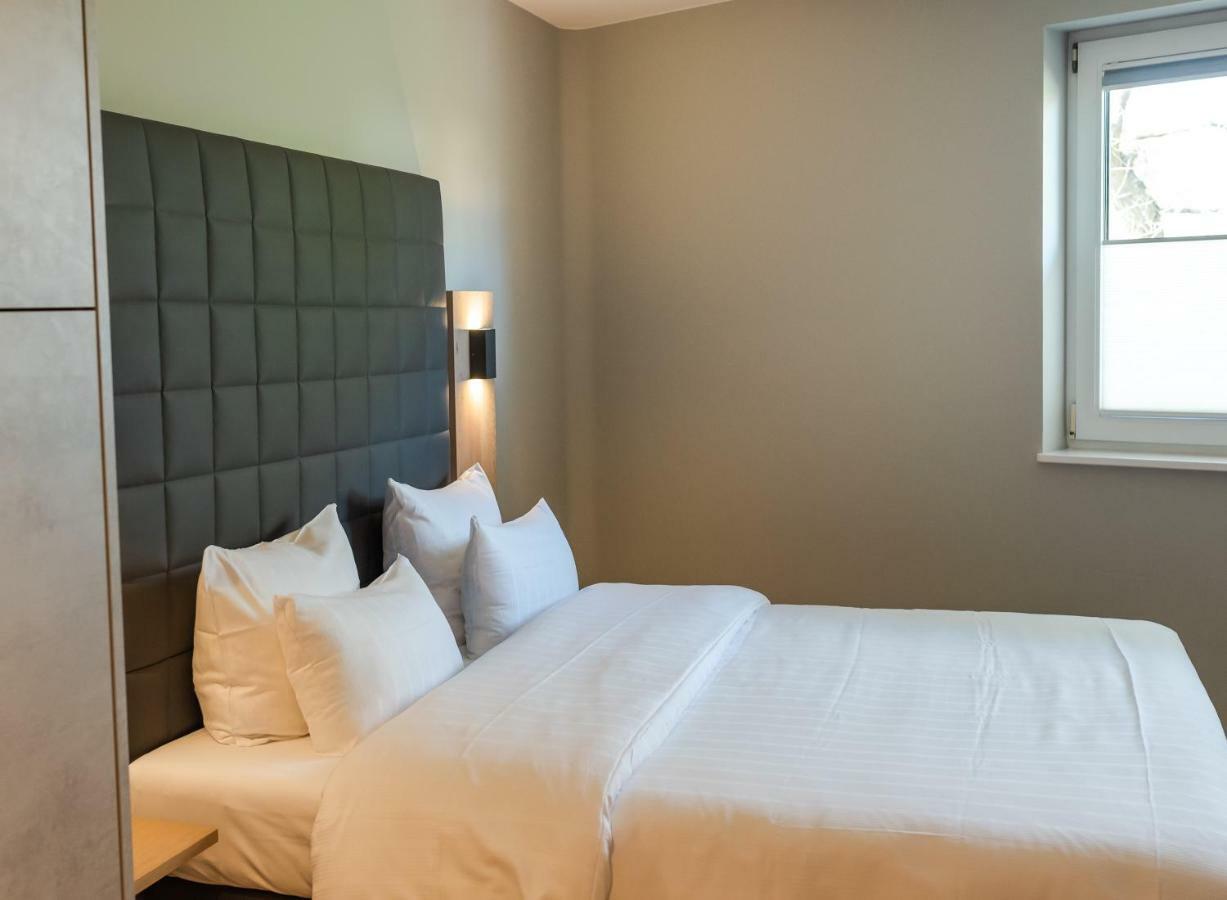Hotel Circle Inn Ramstein-Miesenbach Bagian luar foto